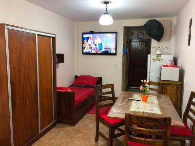 Departamento en alquiler en Pinamar. 1 ambientes, 1 baño y capacidad de 2 a 4 personas. A 200 m de la playa